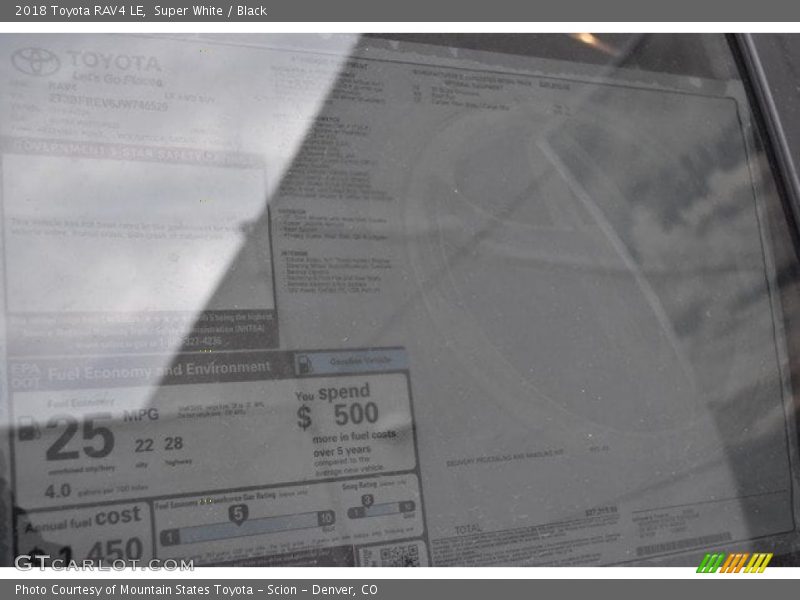 Super White / Black 2018 Toyota RAV4 LE