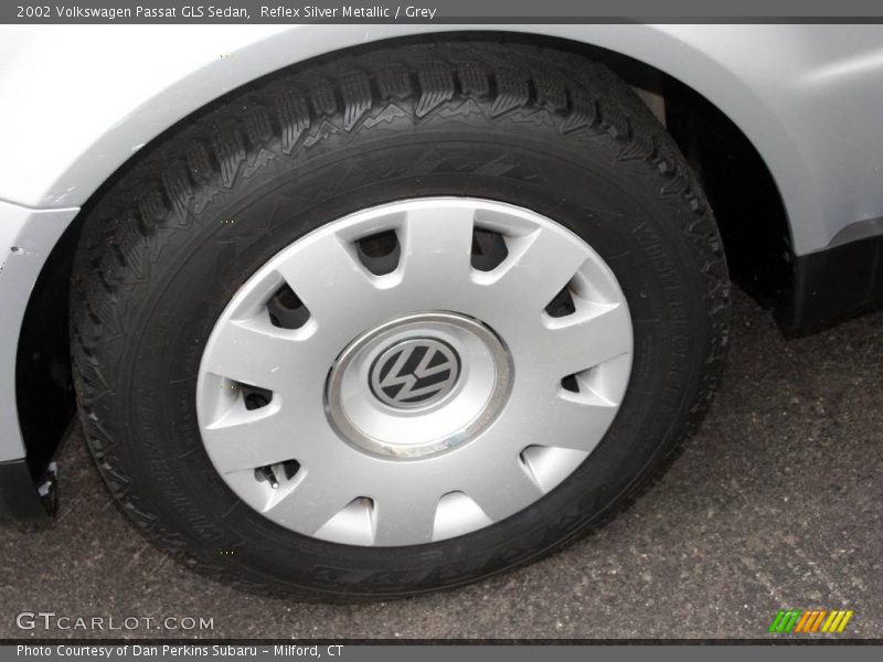 Reflex Silver Metallic / Grey 2002 Volkswagen Passat GLS Sedan