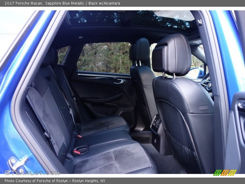 Sapphire Blue Metallic / Black w/Alcantara 2017 Porsche Macan