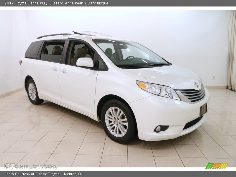 Blizzard White Pearl / Dark Bisque 2017 Toyota Sienna XLE