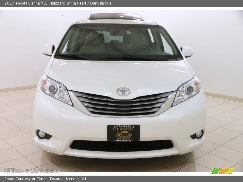 Blizzard White Pearl / Dark Bisque 2017 Toyota Sienna XLE