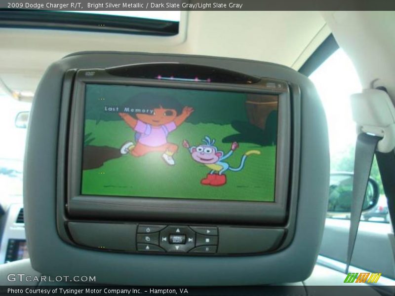 Bright Silver Metallic / Dark Slate Gray/Light Slate Gray 2009 Dodge Charger R/T