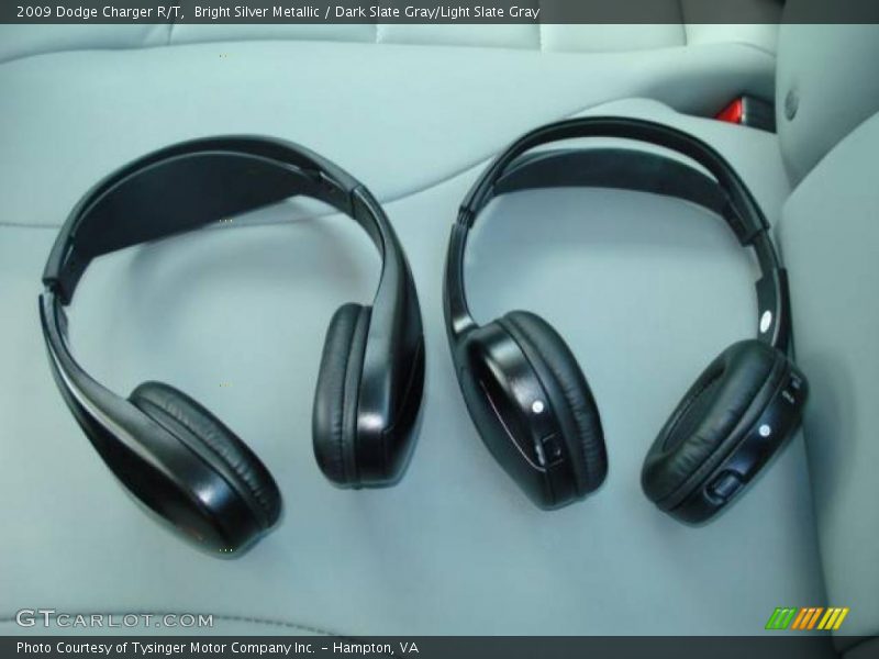 Bright Silver Metallic / Dark Slate Gray/Light Slate Gray 2009 Dodge Charger R/T