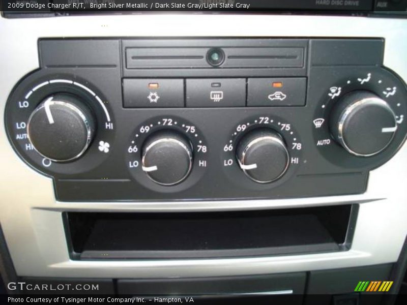 Bright Silver Metallic / Dark Slate Gray/Light Slate Gray 2009 Dodge Charger R/T