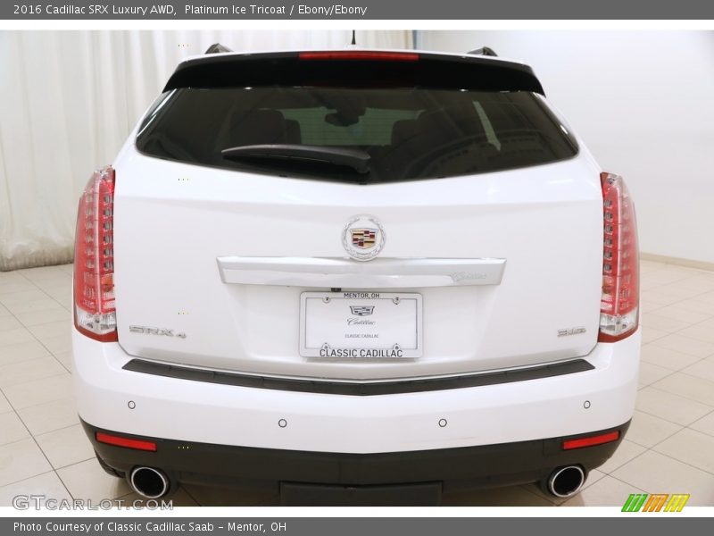 Platinum Ice Tricoat / Ebony/Ebony 2016 Cadillac SRX Luxury AWD