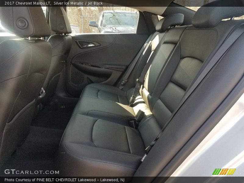 Silver Ice Metallic / Jet Black 2017 Chevrolet Malibu LT