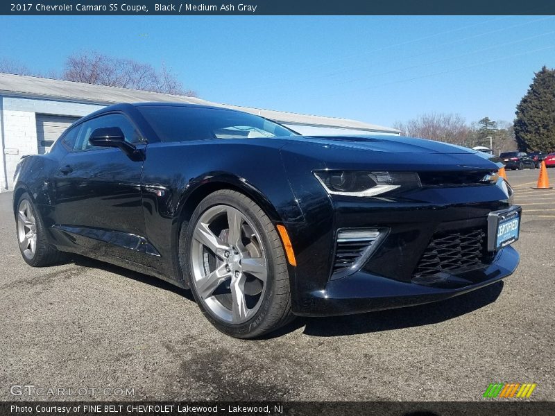 Black / Medium Ash Gray 2017 Chevrolet Camaro SS Coupe