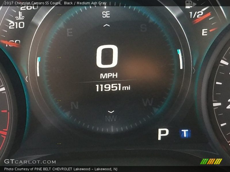 Black / Medium Ash Gray 2017 Chevrolet Camaro SS Coupe