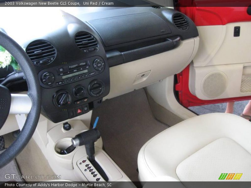 Uni Red / Cream 2003 Volkswagen New Beetle GLS Coupe