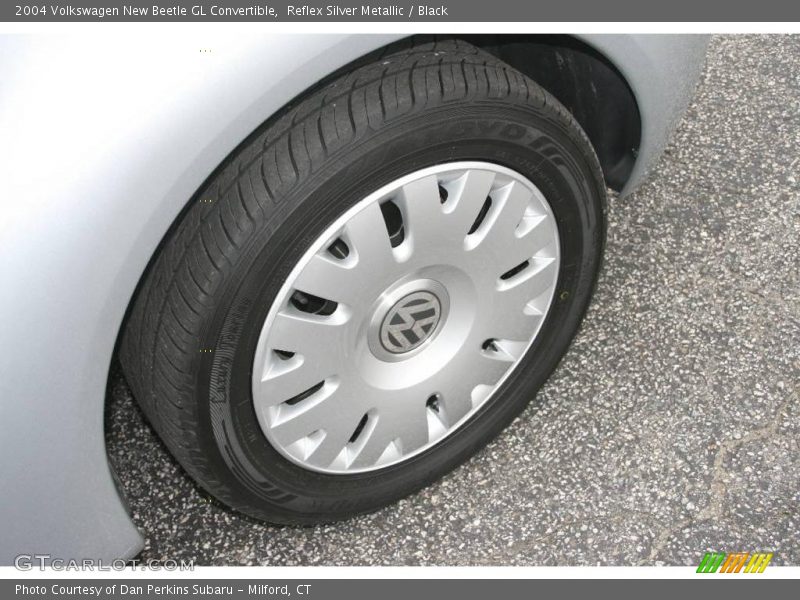 Reflex Silver Metallic / Black 2004 Volkswagen New Beetle GL Convertible