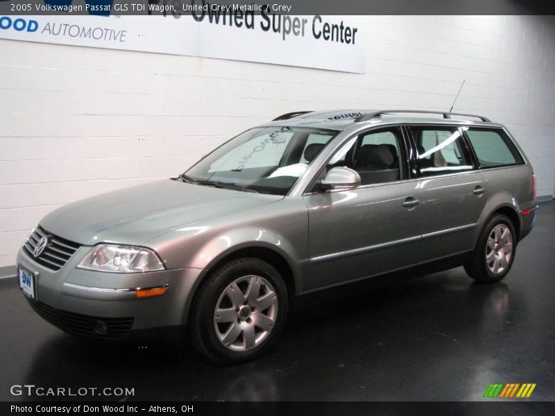 United Grey Metallic / Grey 2005 Volkswagen Passat GLS TDI Wagon