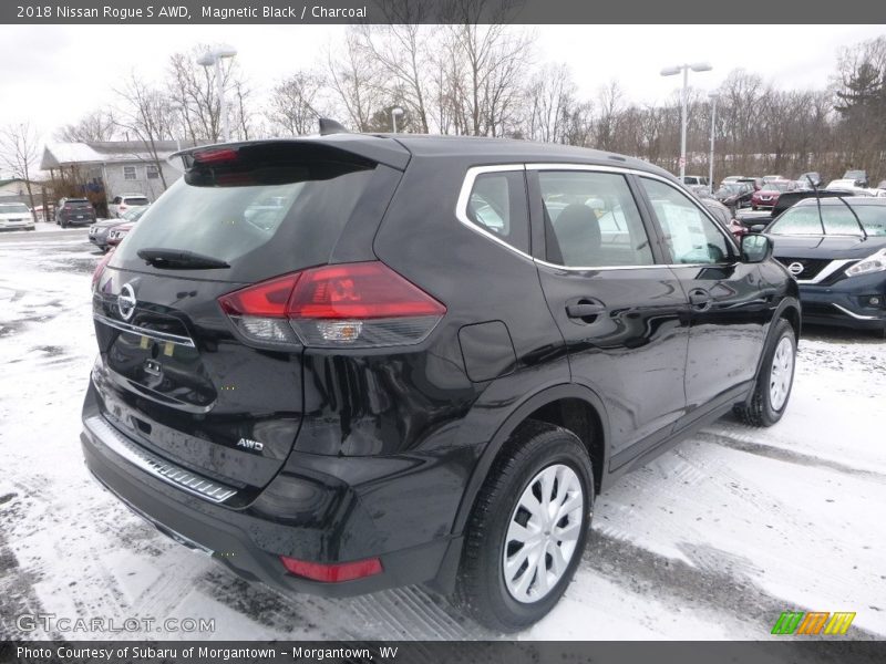 Magnetic Black / Charcoal 2018 Nissan Rogue S AWD