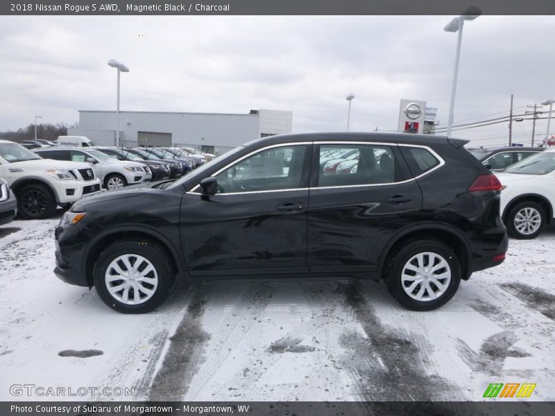 Magnetic Black / Charcoal 2018 Nissan Rogue S AWD