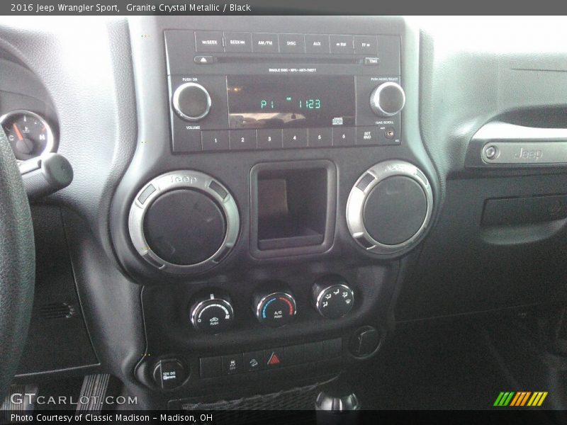 Granite Crystal Metallic / Black 2016 Jeep Wrangler Sport