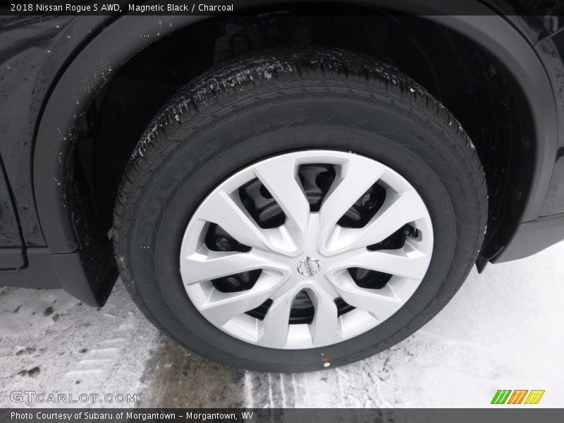 Magnetic Black / Charcoal 2018 Nissan Rogue S AWD