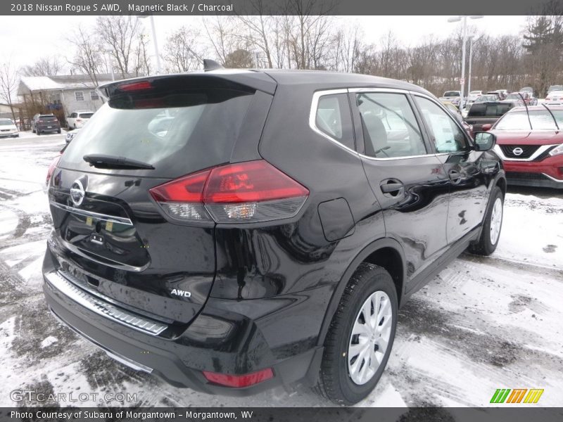 Magnetic Black / Charcoal 2018 Nissan Rogue S AWD