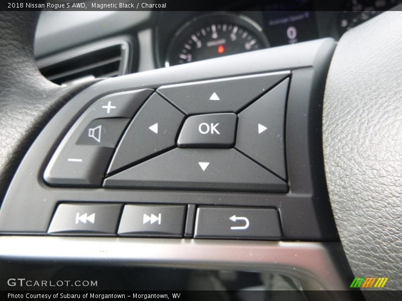Magnetic Black / Charcoal 2018 Nissan Rogue S AWD