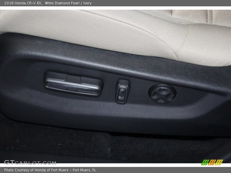 White Diamond Pearl / Ivory 2018 Honda CR-V EX