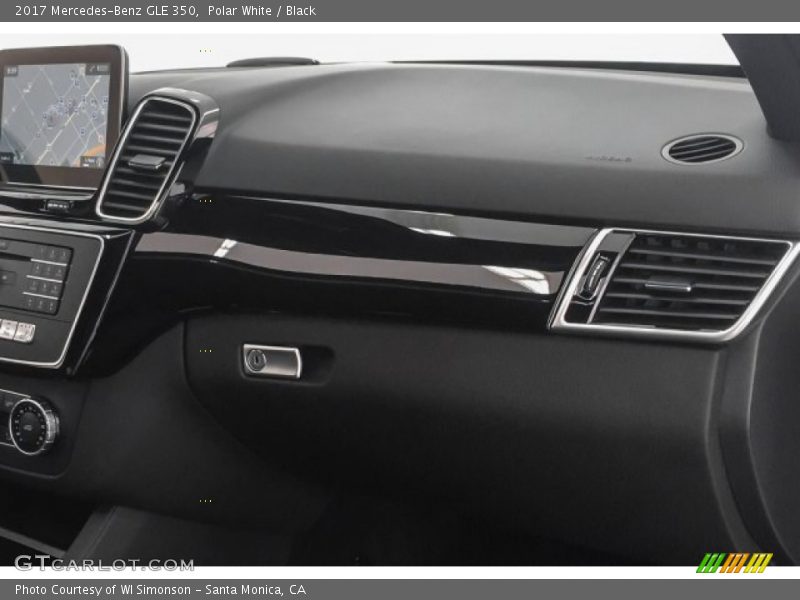 Polar White / Black 2017 Mercedes-Benz GLE 350