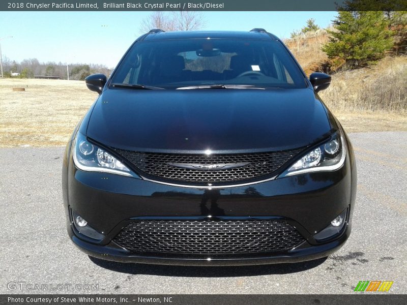 Brilliant Black Crystal Pearl / Black/Diesel 2018 Chrysler Pacifica Limited