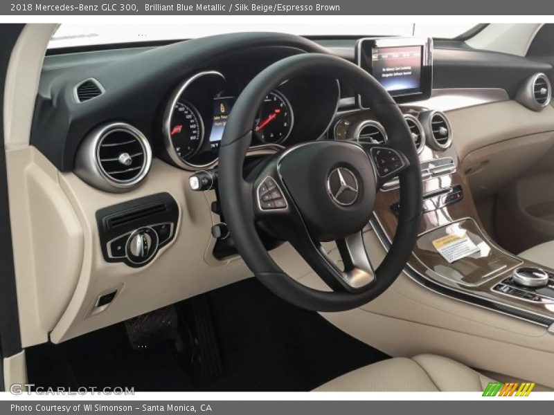 Brilliant Blue Metallic / Silk Beige/Espresso Brown 2018 Mercedes-Benz GLC 300