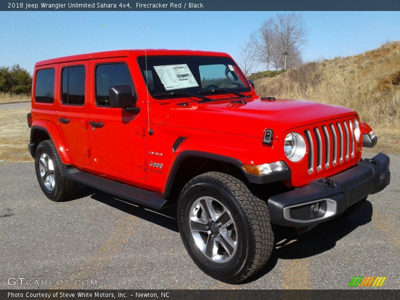 Front 3/4 View of 2018 Wrangler Unlimited Sahara 4x4