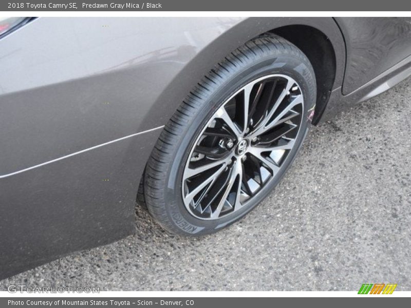Predawn Gray Mica / Black 2018 Toyota Camry SE