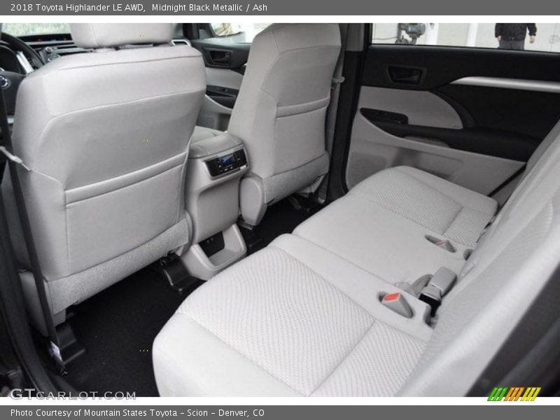 Midnight Black Metallic / Ash 2018 Toyota Highlander LE AWD