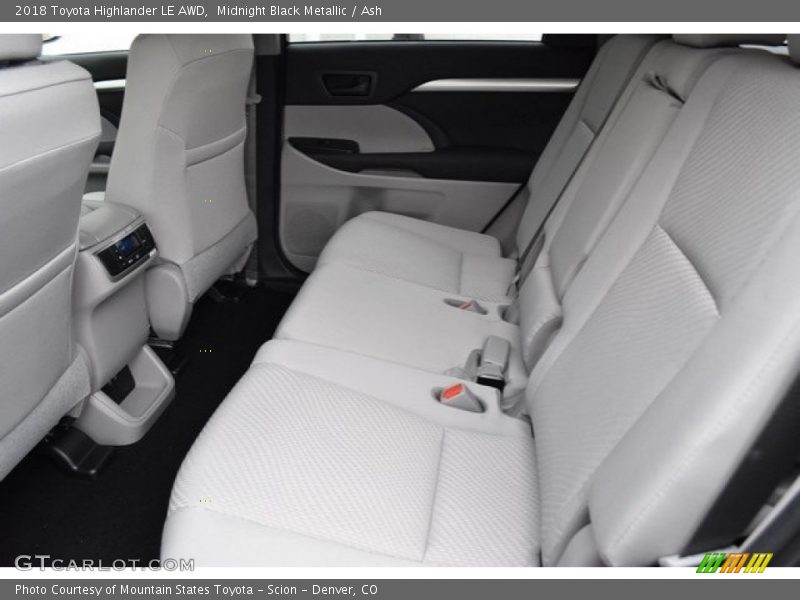 Midnight Black Metallic / Ash 2018 Toyota Highlander LE AWD