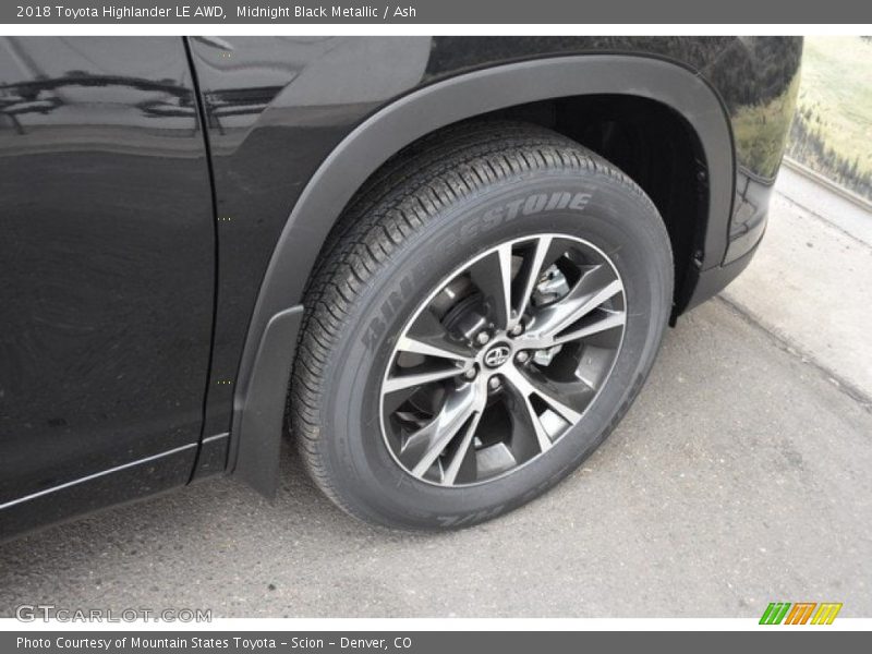 Midnight Black Metallic / Ash 2018 Toyota Highlander LE AWD