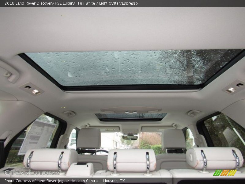 Fuji White / Light Oyster/Espresso 2018 Land Rover Discovery HSE Luxury