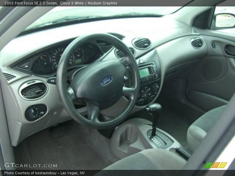 Cloud 9 White / Medium Graphite 2003 Ford Focus SE 2.3 Sedan