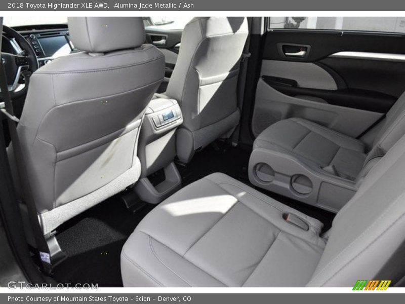 Alumina Jade Metallic / Ash 2018 Toyota Highlander XLE AWD