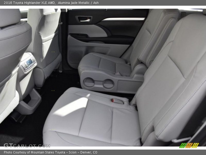 Alumina Jade Metallic / Ash 2018 Toyota Highlander XLE AWD