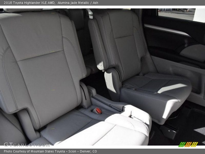 Alumina Jade Metallic / Ash 2018 Toyota Highlander XLE AWD