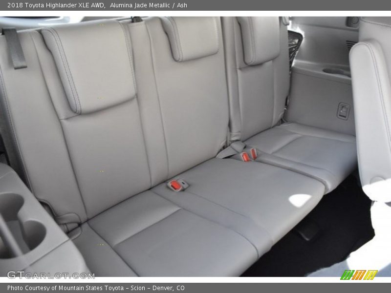 Alumina Jade Metallic / Ash 2018 Toyota Highlander XLE AWD