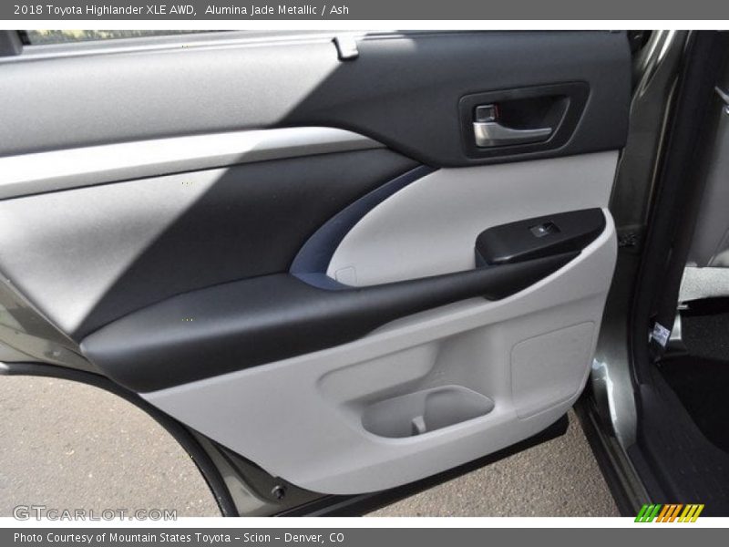 Alumina Jade Metallic / Ash 2018 Toyota Highlander XLE AWD
