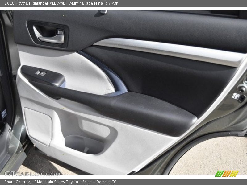 Alumina Jade Metallic / Ash 2018 Toyota Highlander XLE AWD