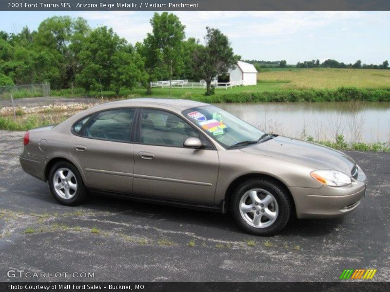 Arizona Beige Metallic / Medium Parchment 2003 Ford Taurus SES