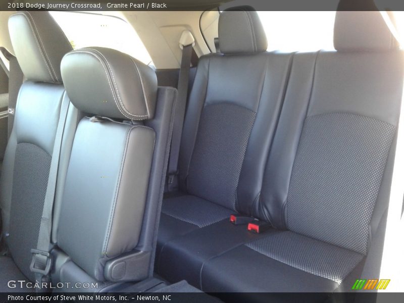 Granite Pearl / Black 2018 Dodge Journey Crossroad