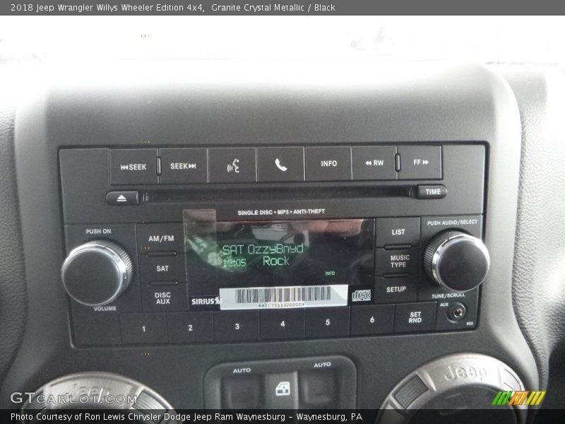 Controls of 2018 Wrangler Willys Wheeler Edition 4x4