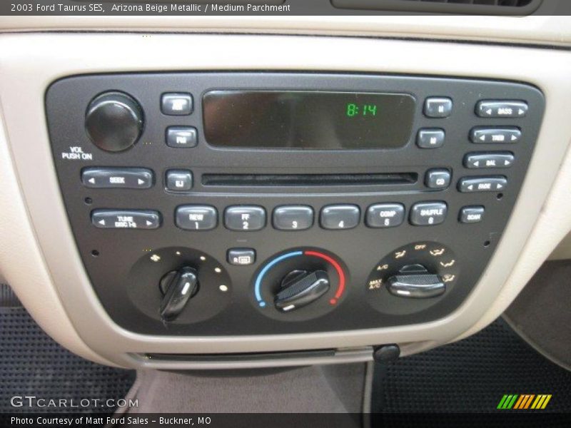 Arizona Beige Metallic / Medium Parchment 2003 Ford Taurus SES