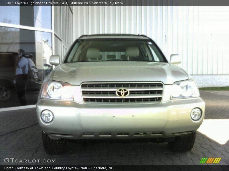 Millennium Silver Metallic / Ivory 2002 Toyota Highlander Limited 4WD
