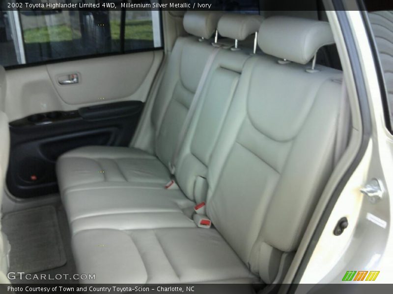 Millennium Silver Metallic / Ivory 2002 Toyota Highlander Limited 4WD