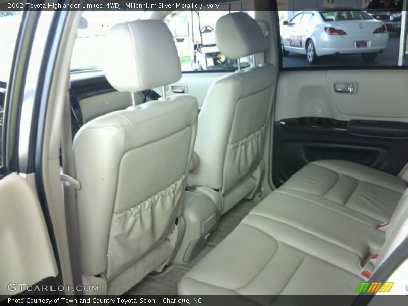 Millennium Silver Metallic / Ivory 2002 Toyota Highlander Limited 4WD