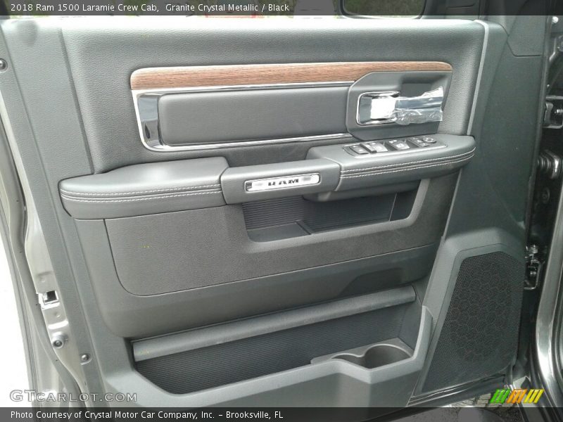 Granite Crystal Metallic / Black 2018 Ram 1500 Laramie Crew Cab