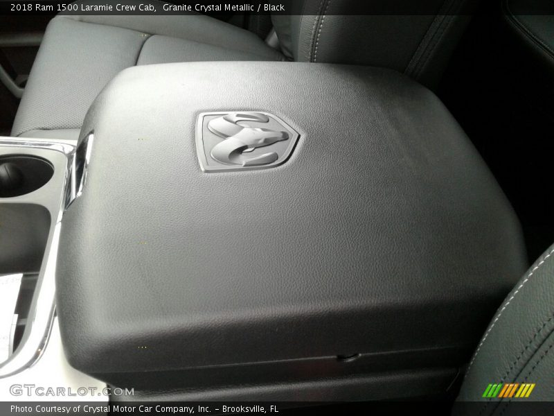 Granite Crystal Metallic / Black 2018 Ram 1500 Laramie Crew Cab