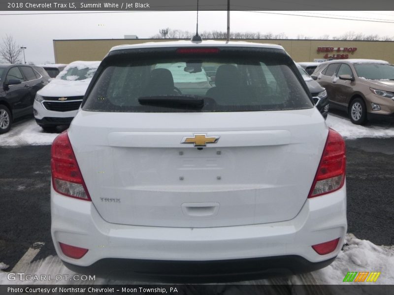 Summit White / Jet Black 2018 Chevrolet Trax LS