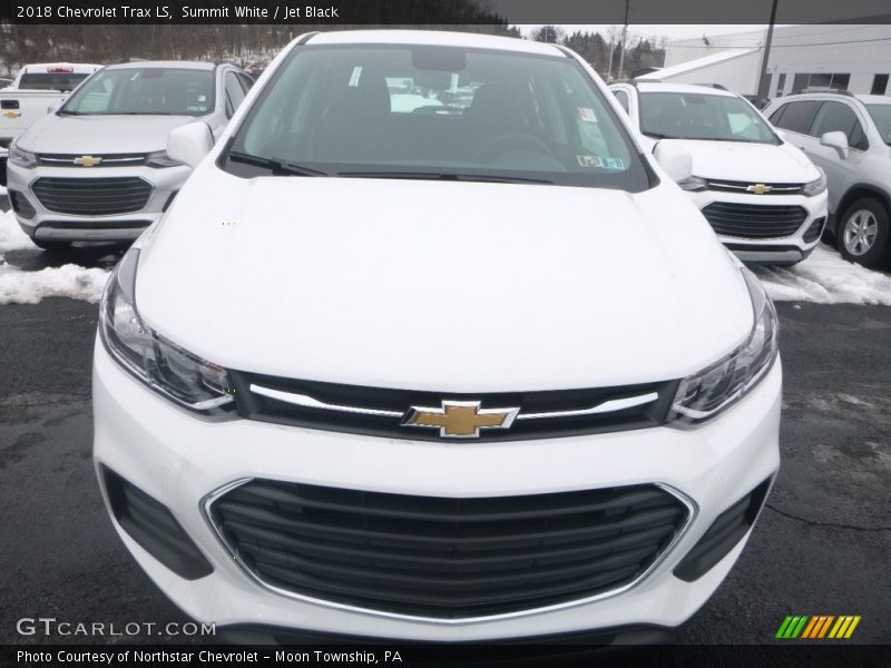 Summit White / Jet Black 2018 Chevrolet Trax LS
