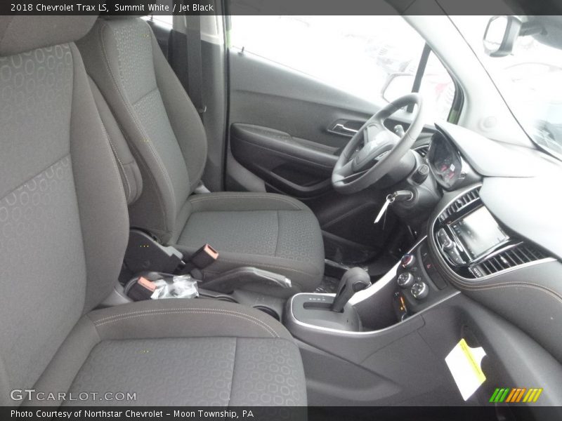 Summit White / Jet Black 2018 Chevrolet Trax LS